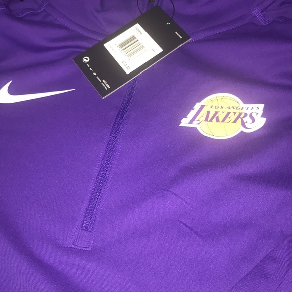 🎁🎄 🎁🎄🎁🎄 🎁🎄🎁🎄
🆕🛍Women’s Los Angeles Lakers Jacket - Picture 2 of 3